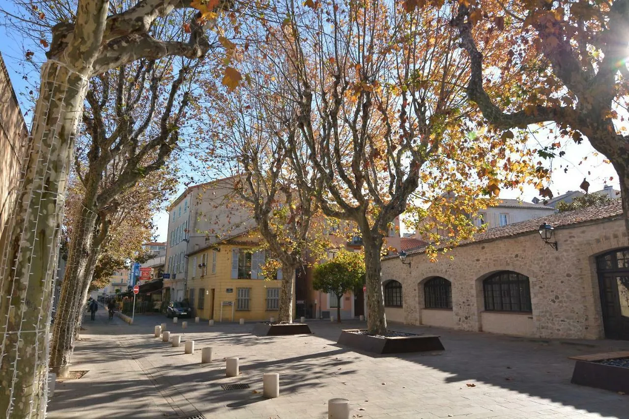 Hanna-Logis Antibes